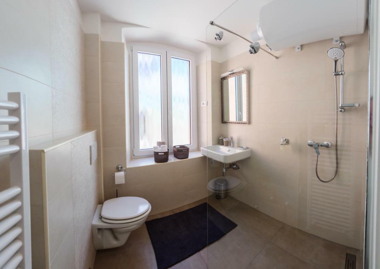 Franckina Hisa Apartment Izola Exterior photo